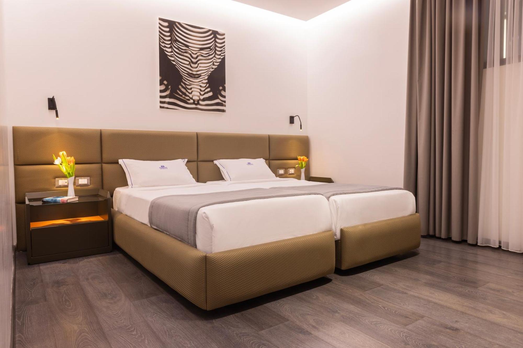 Maritim Marina Bay Resort Spa & Casino Adult Friendly Vlorë 외부 사진 A room at the hotel