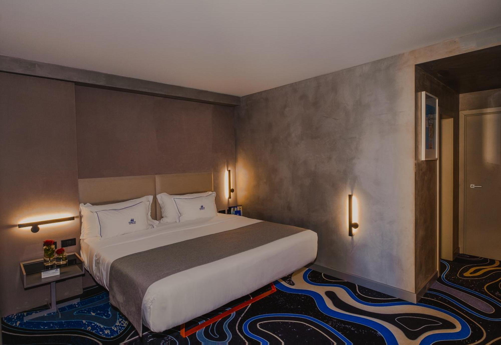 Maritim Marina Bay Resort Spa & Casino Adult Friendly Vlorë 외부 사진 A room at the hotel