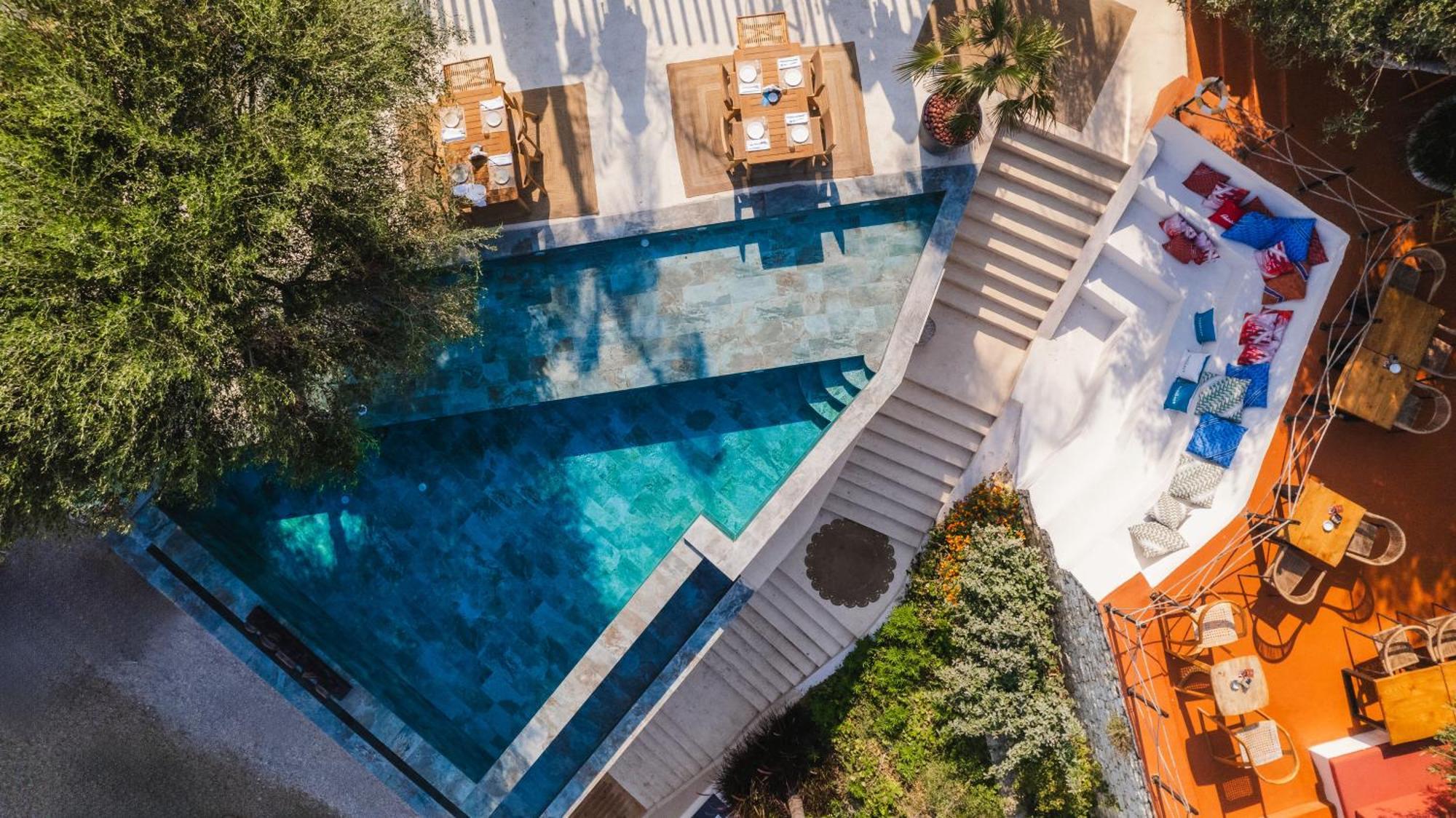 Maritim Marina Bay Resort Spa & Casino Adult Friendly Vlorë 외부 사진 The swimming pool at the hotel